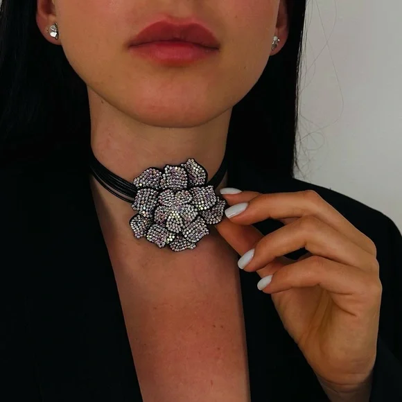 New Rhinestone Flower Large Black Necklace Choker - Picture 4 of 11